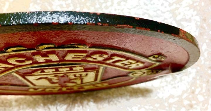 Amazon.co.jp: マンチェスターユナイテッド 壁掛け エンブレム